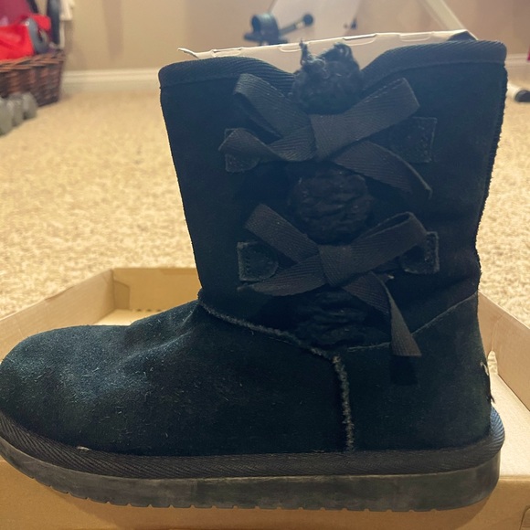 EUC - Koolaburra by UGG (Girls) Bow Boots - Picture 6 of 9